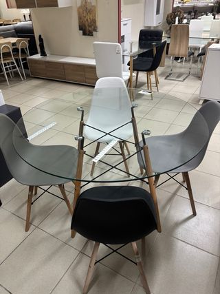 Mesa redonda cristal y 4 sillas