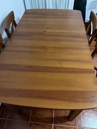 Mesa extensible y 4 Sillas Comedor Madera