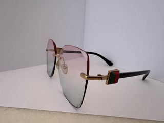 Gafas de Sol Gucci Doradas y Rosas