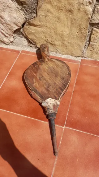 Fuelle antiguo de piel