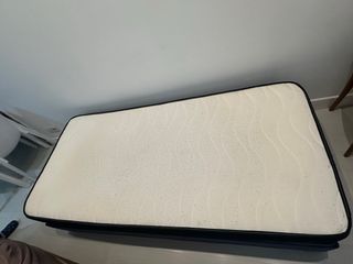 Canapé y colchón en venta