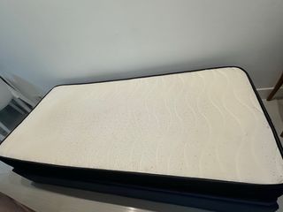 Canapé y colchón en venta