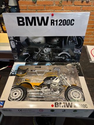 Maqueta BMW R1200C New Ray 1:6 Model Kit de segunda mano por 90