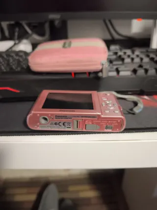 Cámara Digital Panasonic Lumix Rosa (NO PROBADA)