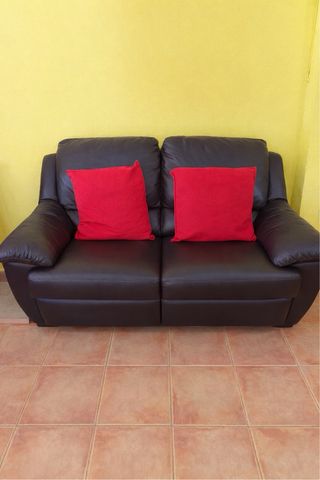 Sofas tres mas dos plazas de piel de Natuzzi