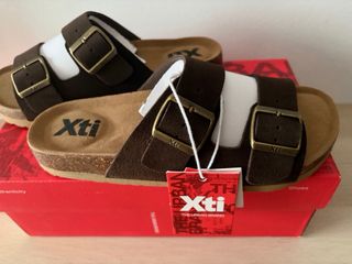 Sandalias XTI Hombre Marrones