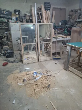 Espejos antiguos de madera y cristal