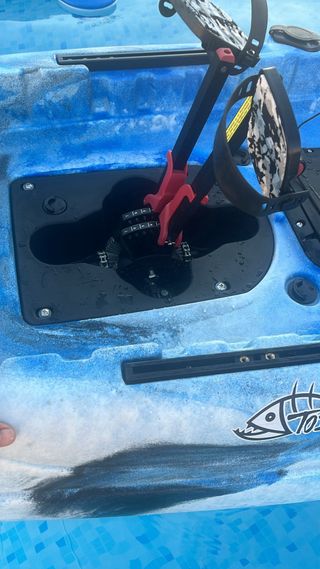 Kayak con pedales azul y blanco