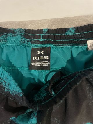 Pantalón corto deportivo hombre