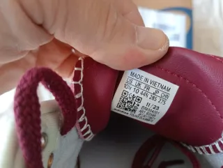 Zapatillas Adidas Clásicas Blancas y Rojas