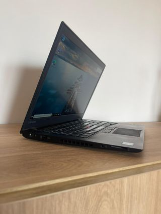 Lenovo Thinkpad T460S i5 6200U.