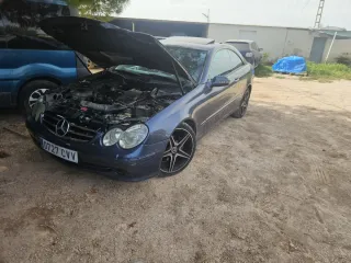 Mercedes-Benz  CLK 2004