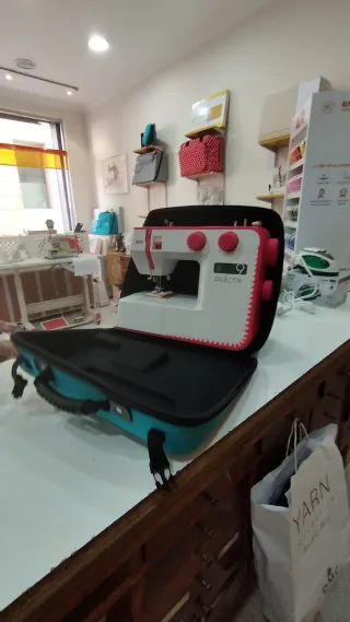 Fondello Alfa per macchina da cucire disponibile in vari colori