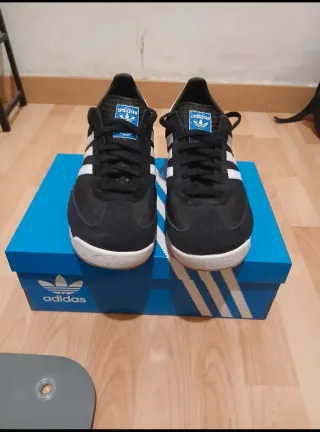 Adidas SL 72 Negras y Blancas