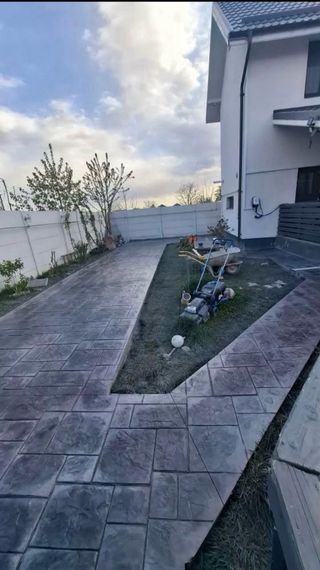 Hormigón impreso escaleras y patio