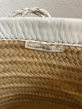 Bolso de playa tejido en paja y en piel blanca