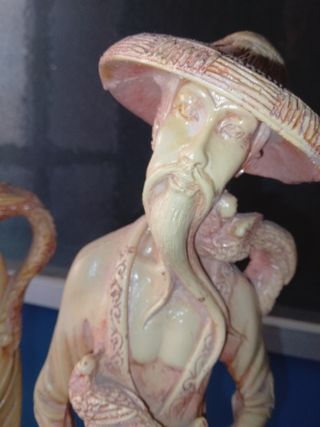 Esculturas orientales marfilina beige