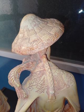 Esculturas orientales marfilina beige