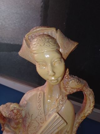 Esculturas orientales marfilina beige