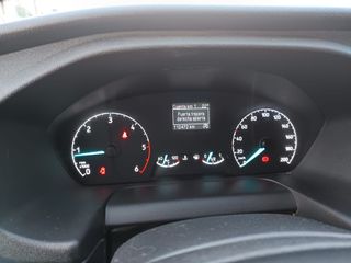 FORD CUSTOM TREND COMBI MIXTO 6 PLAZAS 130 CV