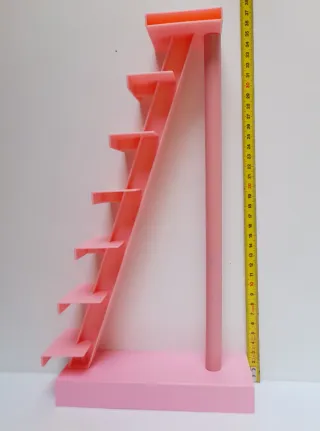 scala per casa Barbie