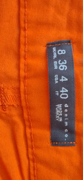 Pantalones cargo naranjas