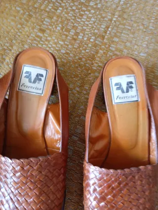 Sandalias Ferreras Marrones Tejidas