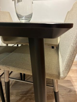 Mesa comedor y 4 sillas