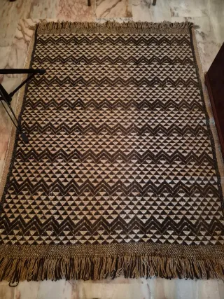 Alfombra lana tejida artesanalmente