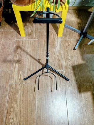 Soporte para guitarra negro