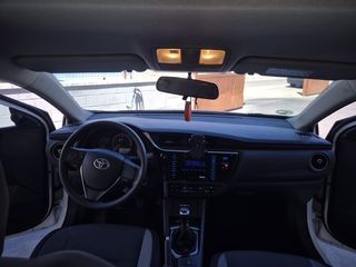 Toyota Auris 2016