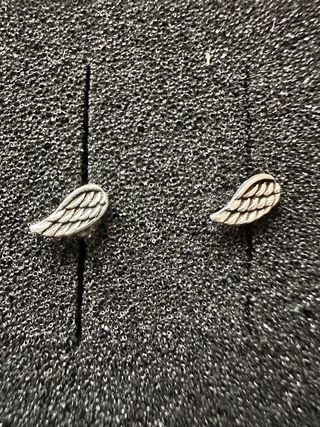 Pendientes de plata con diseño de ala