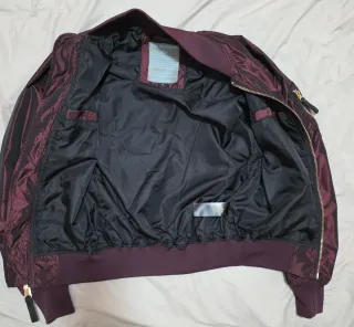 Chaqueta Alpha Industries.