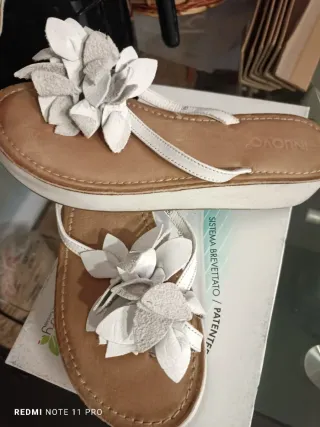 Infradito INUOVO donna con fiori bianchi