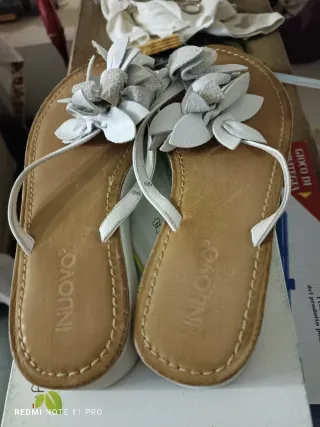 Infradito INUOVO donna con fiori bianchi