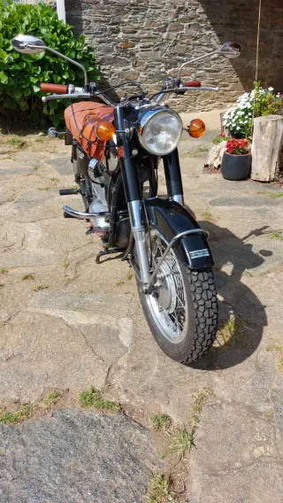 Sanglas 400