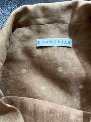 Conjunto PRONOVIAS Vestido y Chaqueta Beige