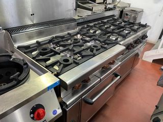 Cocina profesional 4 fuegos con horno