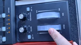 Behringer Deepmind 6 con Estuche Rígido