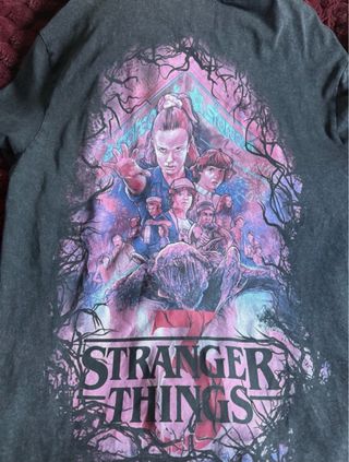 Camiseta Stranger Things Gris