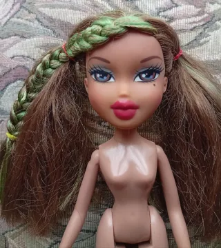 Bratz Tokio a Go Go Jazmín. Antigua