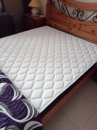 Cama Matrimonio Madera y Metal
