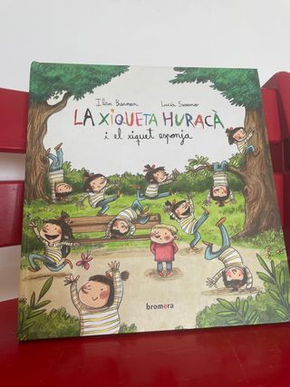 La xiqueta huracà i el xiquet esponja
