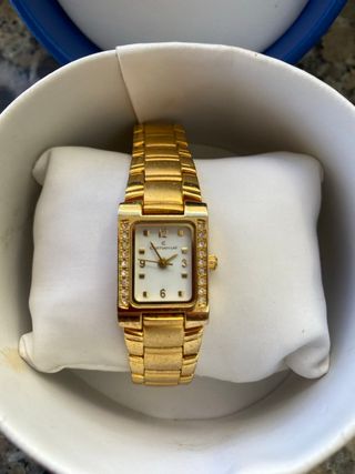 Reloj Cristian Lay Dorado con Cristales