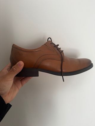 Zapatos Clarks Marrones