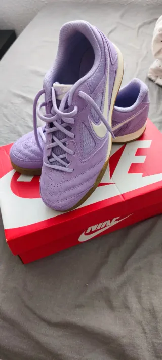 Zapatillas Nike Fútbol Sala Moradas Blancas