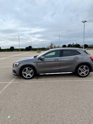 Mercedes-Benz GLA 220d AMG