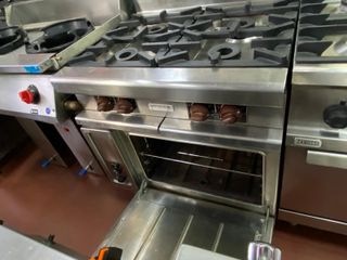 Cocina Profesional 4 Fuegos con Horno