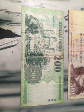 Lote de dos billetes Antiguos Hungría 500 y 200