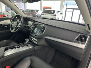 VOLVO XC90 2.0 D4 Momentum Auto